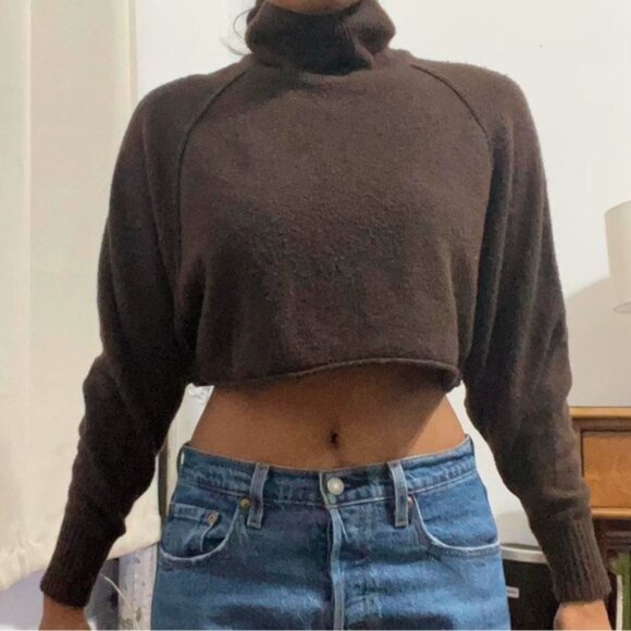 Urban outfitters cropped sweater - Picture 2 of 4
